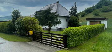 Wachau: Einfamilienhaus mit Garten & Marillengrund