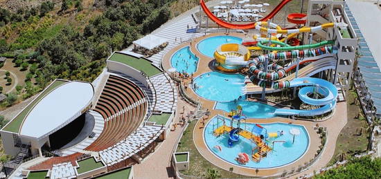 Gold City Residence'ta Dağ ve Aquapark Manzaralı Daire | TEKCE