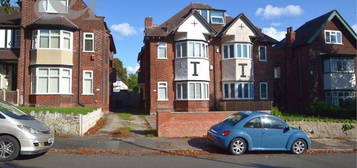 4 bed semi-detached house for sale