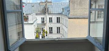 Studio vue toits de Paris 7