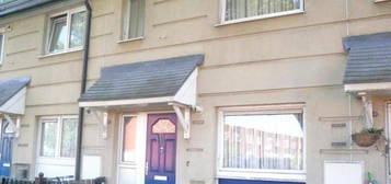 3 bed flat to rent