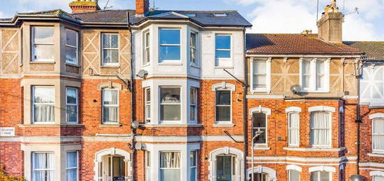 Flat to rent in Guildford Road, Tunbridge Wells TN1