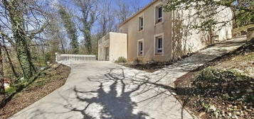 Maison de village  à vendre, 8 pièces, 7 chambres, 210 m²