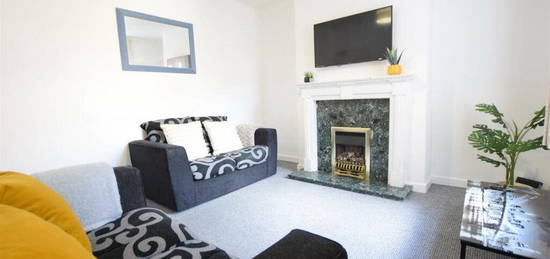 4 bedroom terraced house