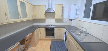 2 bed flat to rent