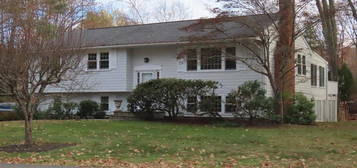 37 Hearthstone Dr, Medfield, MA 02052