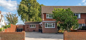 5 bedroom semi-detached house for sale