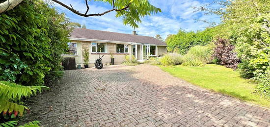 4 bed detached bungalow for sale