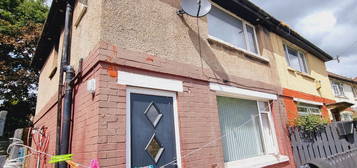 3 bed semi-detached house to rent