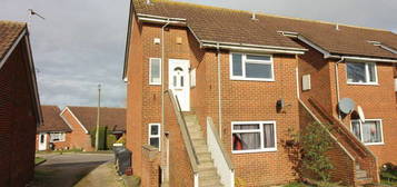 Flat to rent in Manor Close, Chard, Somerset TA20