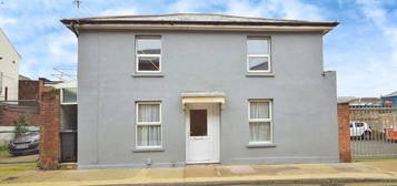 3 bedroom detached house to rent