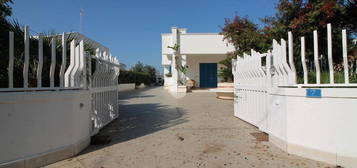 VILLA SINGOLA A OSTUNI