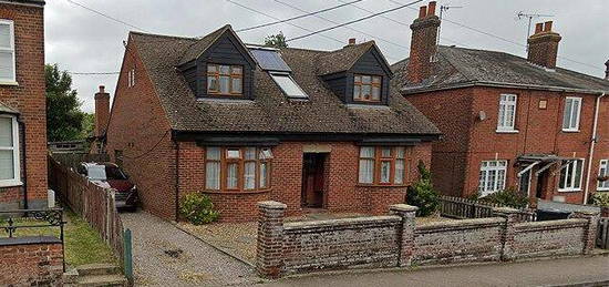 4 bedroom detached house