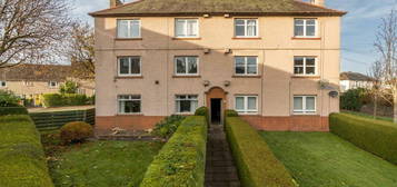 2 bedroom ground floor flat for sale