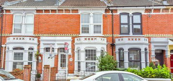 5 bedroom terraced house for sale