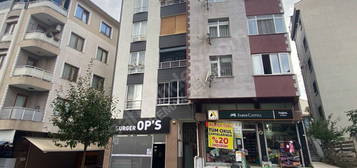 Satılık Ümraniye Cengiz Topel Caddesi Üzerinde 2+1 Daire