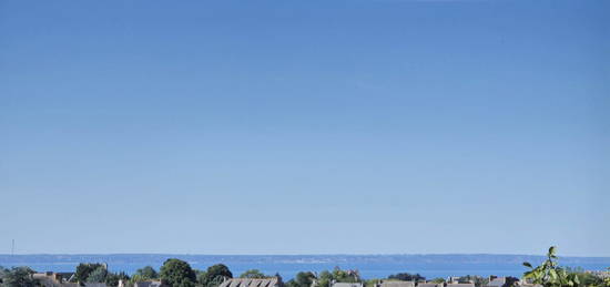 Superbe duplex dernier étage, vue mer, très grande terrasse.