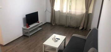 Apartament Linistit Guvern