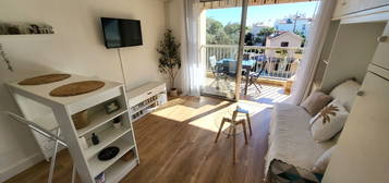 ANTIBES DERNIER ETAGE - Studio 20m2 meublé - Aperçu mer