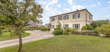 Maison 1 étage  à vendre, 9 pièces, 5 chambres, 255 m²