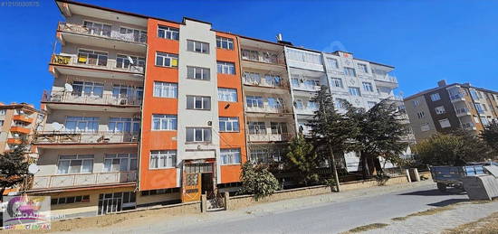 GİRİŞİMCİDEN STADYUM KARŞISI 3+1 1. KAT 130M2 DAİRE