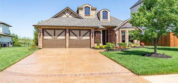 16744 Little Leaf Ln, Edmond, OK 73012