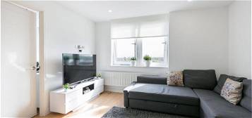 Flat to rent in Cherrydown East, Basildon SS16