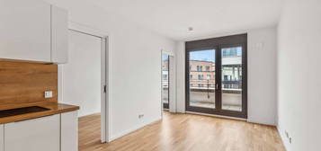 Gemütliche 2 Zimmer Wohnung mit Einbauküche u. Balkon