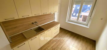 Szolnok, Szolnoki kistérség, ingatlan, kiadó, lakás, 35 m2