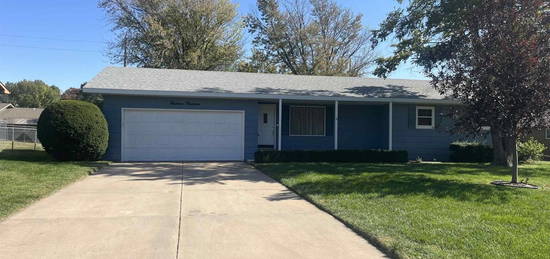 1314 S Douglas Ave, Lyons, KS 67554