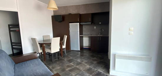 Appartement T2 entièrement meublé, à Marans