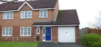 3 bedroom semi-detached house to rent