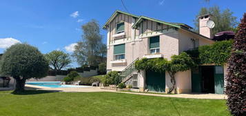 Maison traditionnelle  à vendre, 7 pièces, 4 chambres, 155 m²