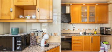 Apartamento T3 à venda em Seixal