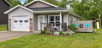 220 Hollis Ave, Stratford, PE C1B 1P3