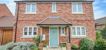 3 bedroom link detached house for sale