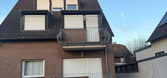 Stilvolle 2-Zimmer-Wohnung mit Balkon und EBK in Kerpen