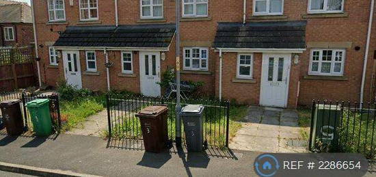 4 bedroom terraced house