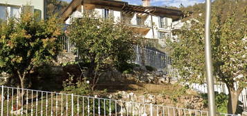 Villa all'asta in via San Bernardino, 35