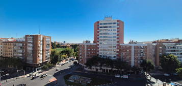 Ático de alquiler en Plaza de Juan Zorrilla, Vallehermoso