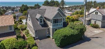 3015 NW Port Dr, Lincoln City, OR 97365