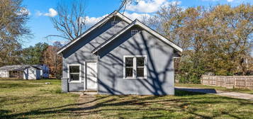 333 N Clay Street, Marshfield, MO 65706