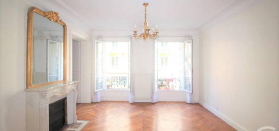 Appartement  à louer, 4 pièces, 3 chambres, 95 m²