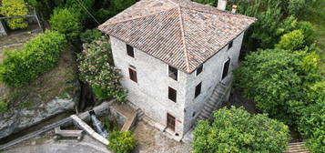 VILLA SINGOLA A GARGNANO