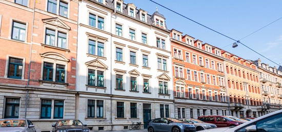 Frisch renoviert, neuer Bodenbelag, EBK. Singleapartment im gefragten Hechtviertel.