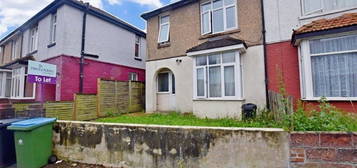 5 bed semi-detached house to rent