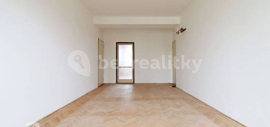 Pronájem bytu 3+1 65 m², Brjanská,