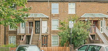 Flat to rent in Lenton Terrace, Fonthill Road, London N4