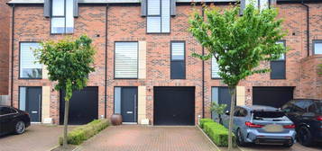 Terraced house to rent in Bechers Court, Burgage, Southwell, Nottinghamshire NG25