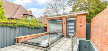 2 bed detached house for sale